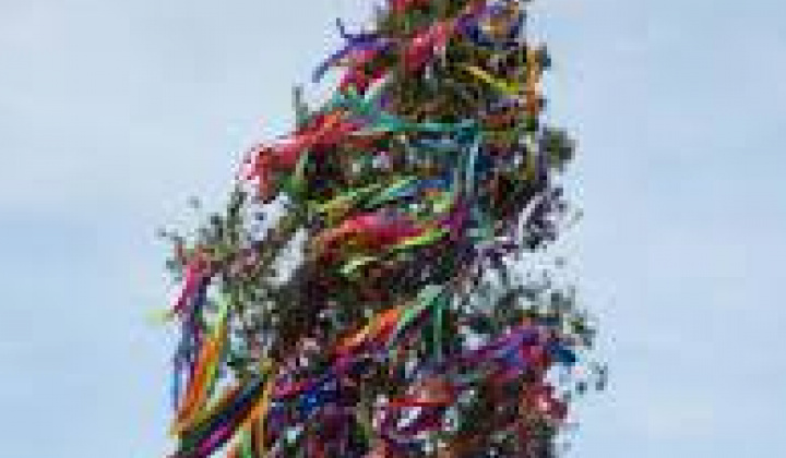 Fotka - STAVANIE MÁJA dňa 30. apríla (vo štvrtok) o 18:00 h